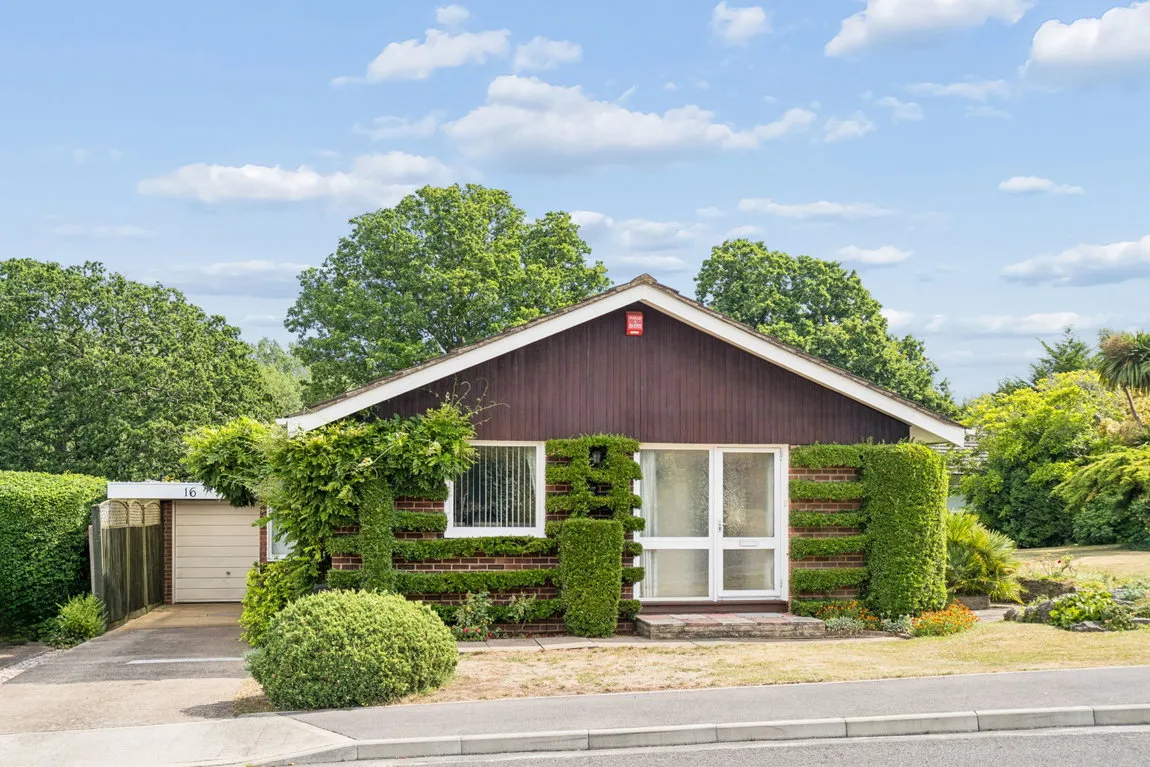 Curzon Place, Pinner, HA5, photo 18