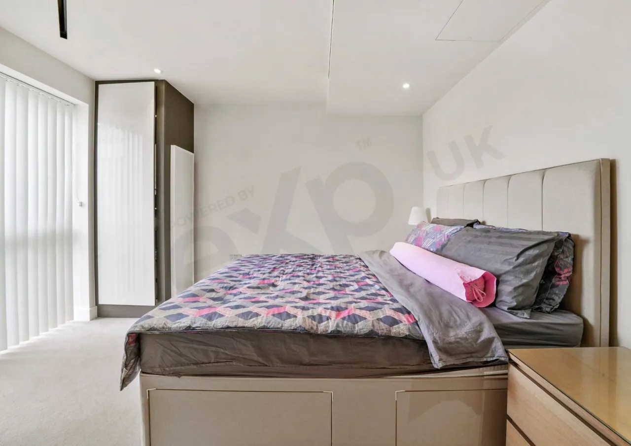 Aerodrome Road, Colindale, NW9, photo 12