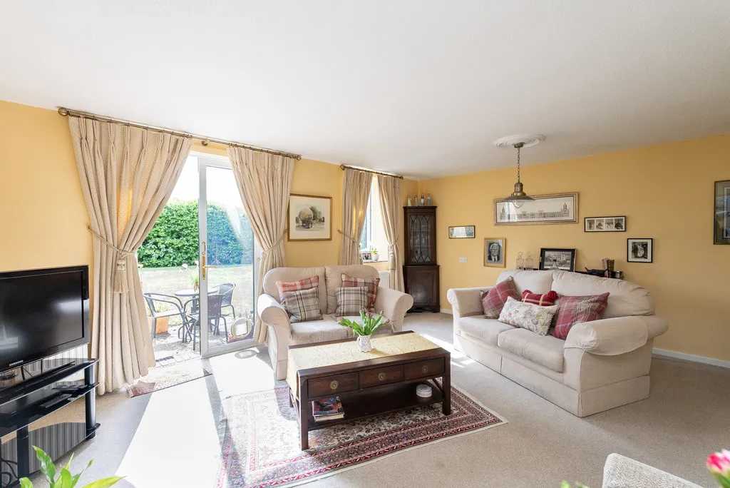 Glebe Road, Dorking, RH4, photo 2