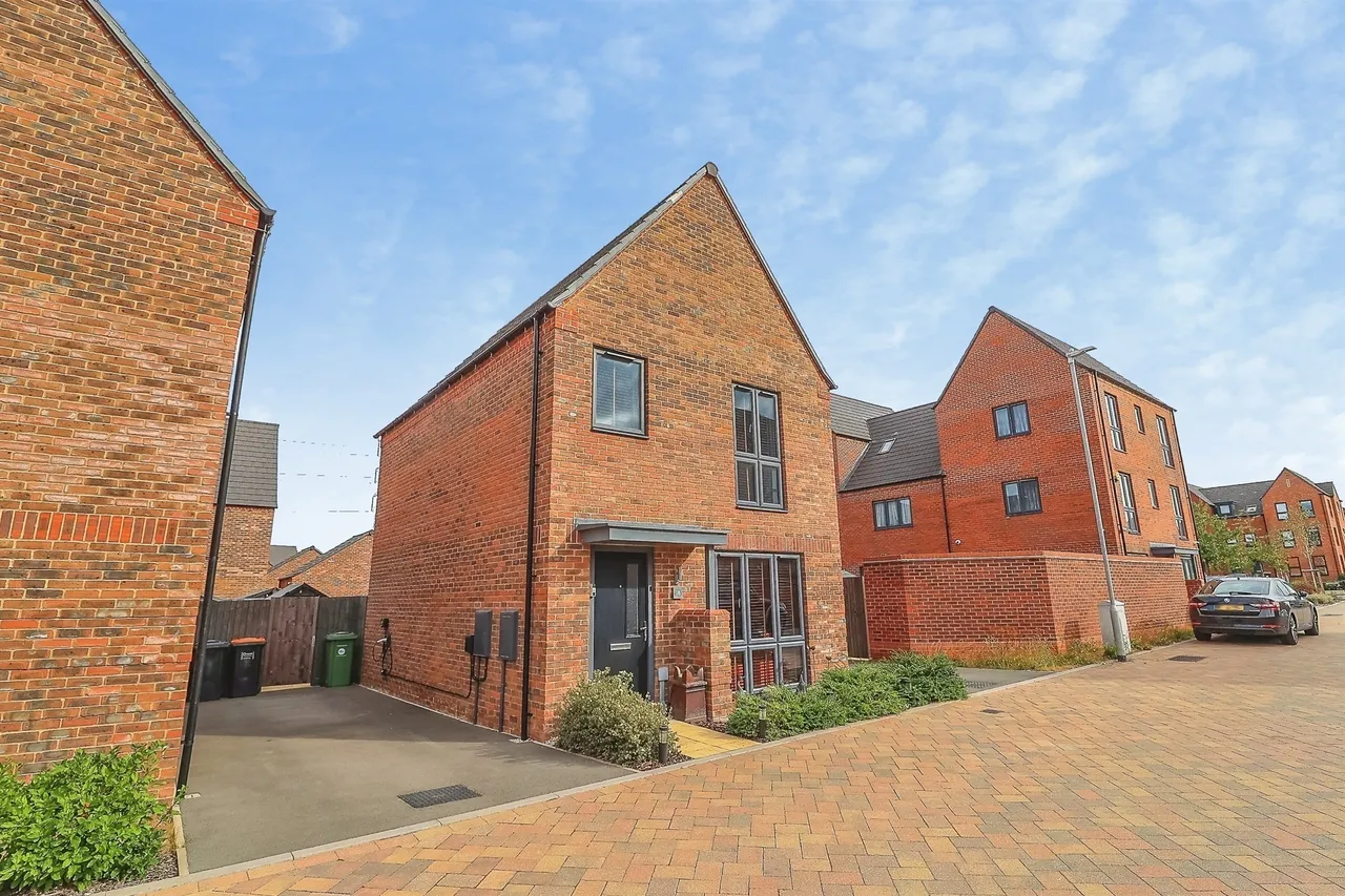 Hawthorn Lane, Houghton Regis, LU5, photo 18