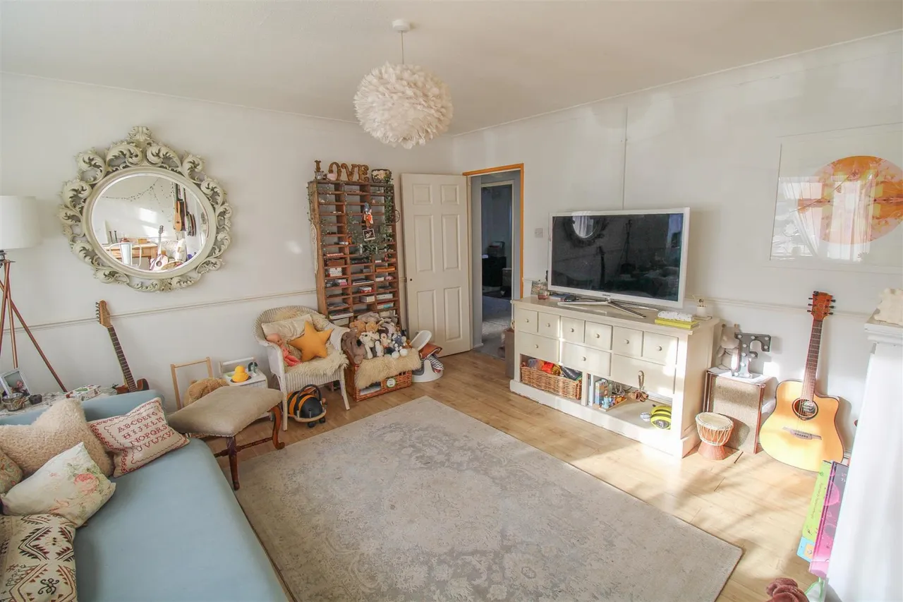 Tanys Dell, Harlow, CM20, photo 4