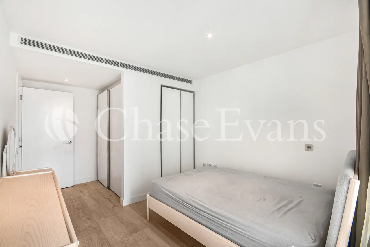 Pan Peninsula Square, Canary Wharf, E14, photo 6