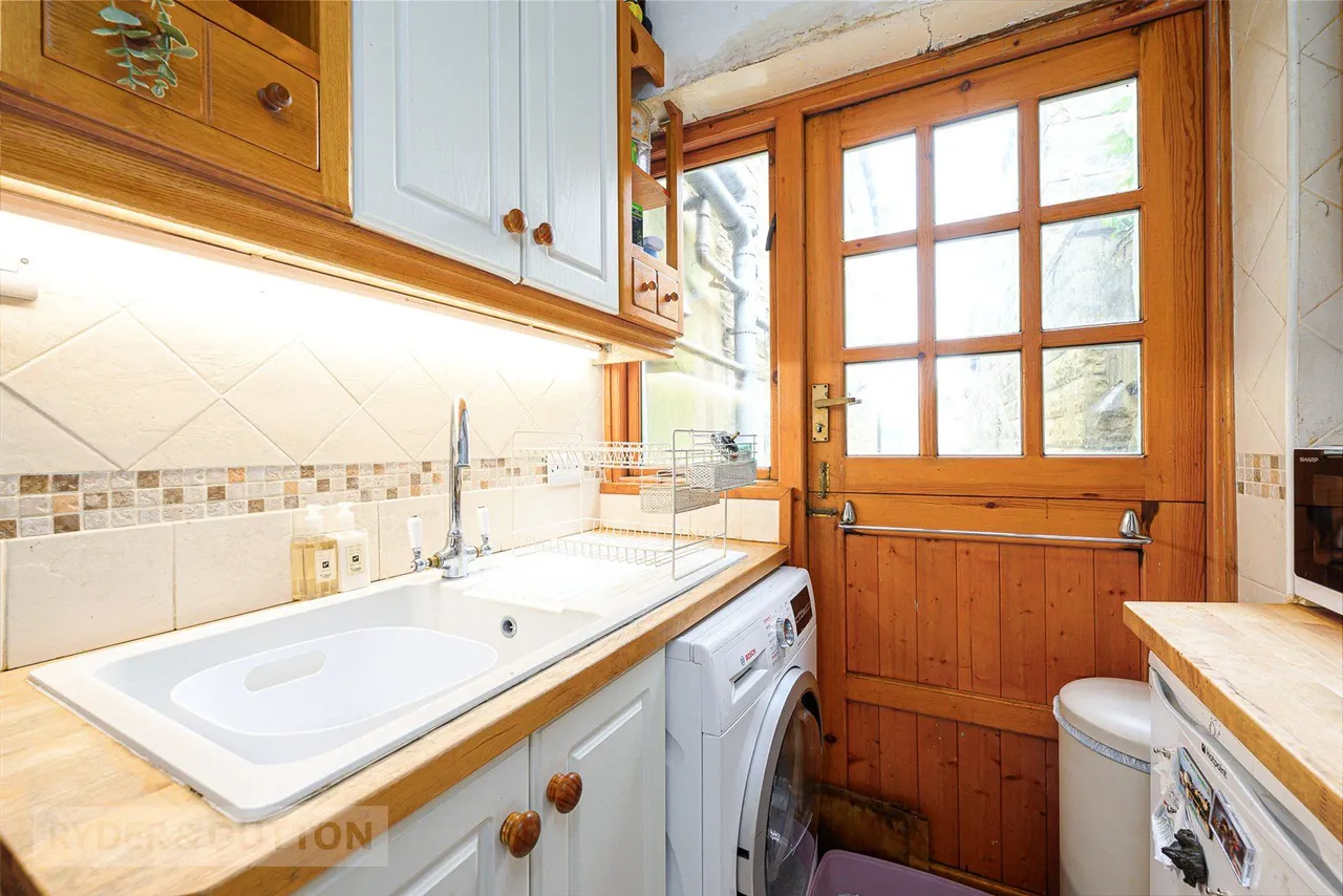 Lane Top, Linthwaite, HD7, photo 6