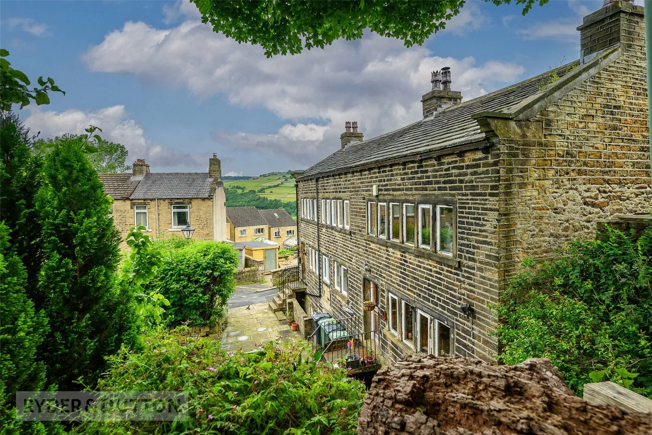 Lane Top, Linthwaite, HD7, photo 12