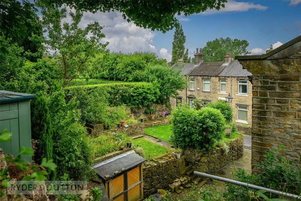 Lane Top, Linthwaite, HD7, photo 13