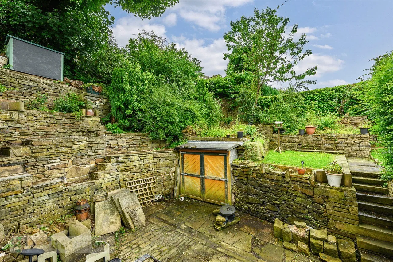 Lane Top, Linthwaite, HD7, photo 17