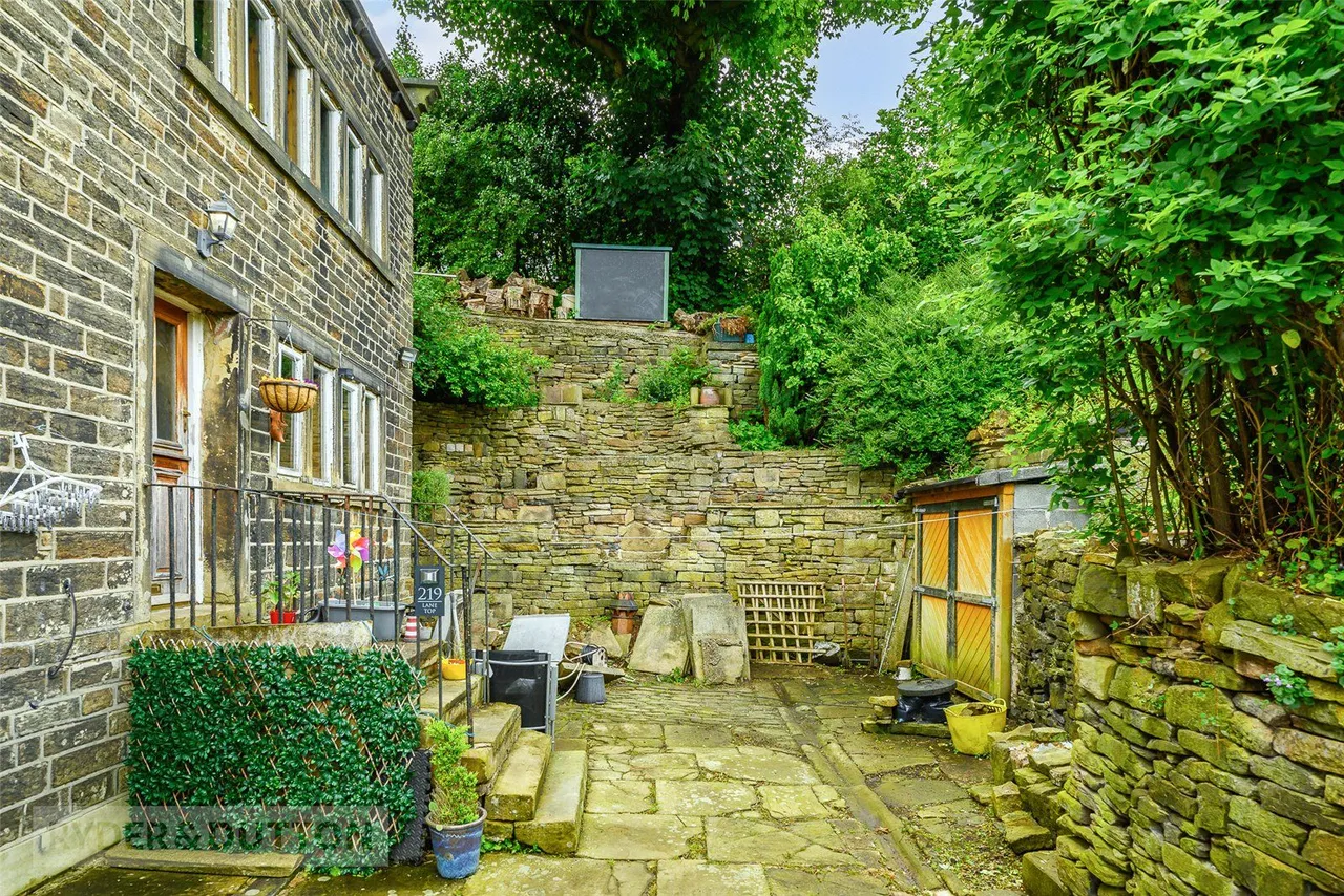 Lane Top, Linthwaite, HD7, photo 16