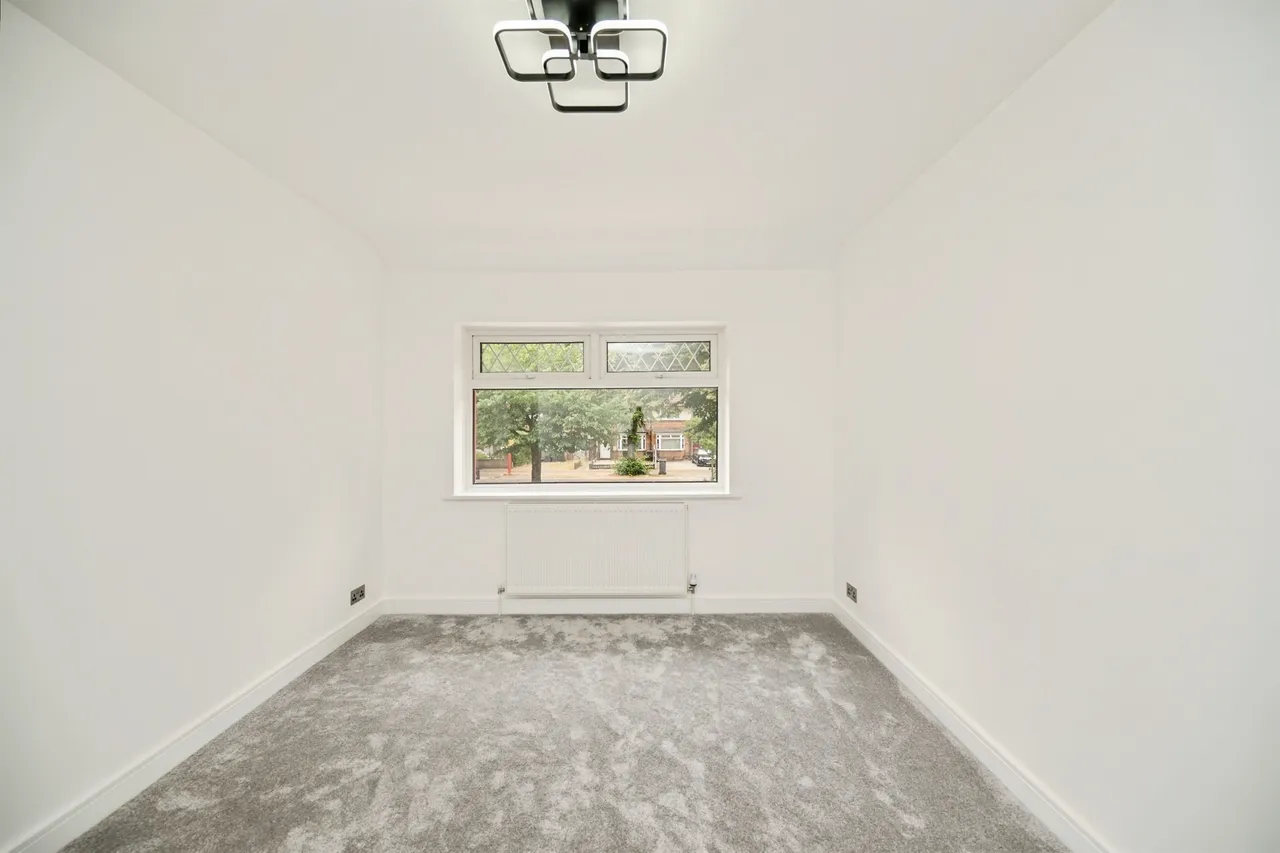 Kings Road, Kingstanding, B44, photo 13