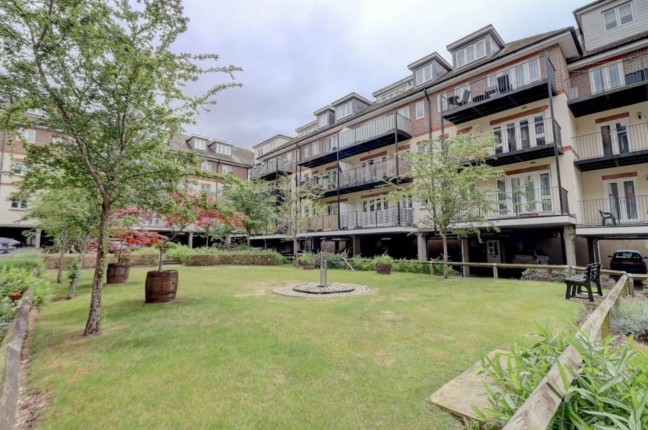 Freer Crescent, High Wycombe, HP13, photo 8