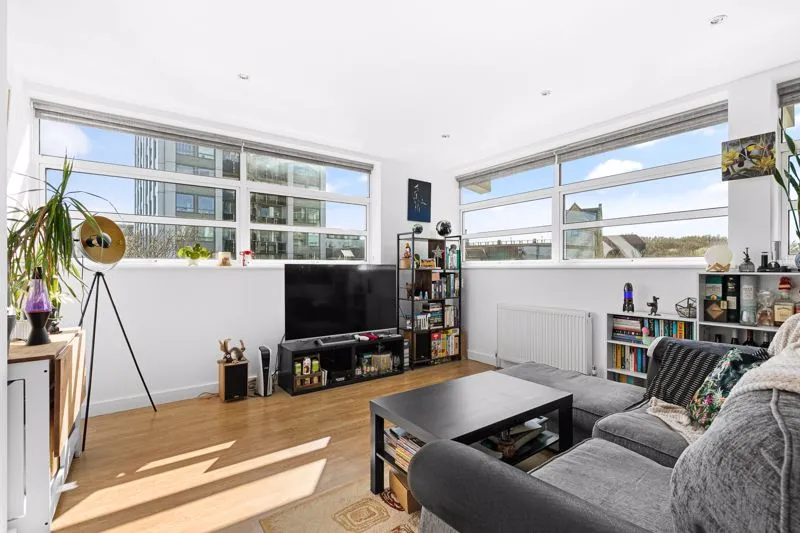 Bridge Street, Walton-On-Thames KT12 1AG, photo 4