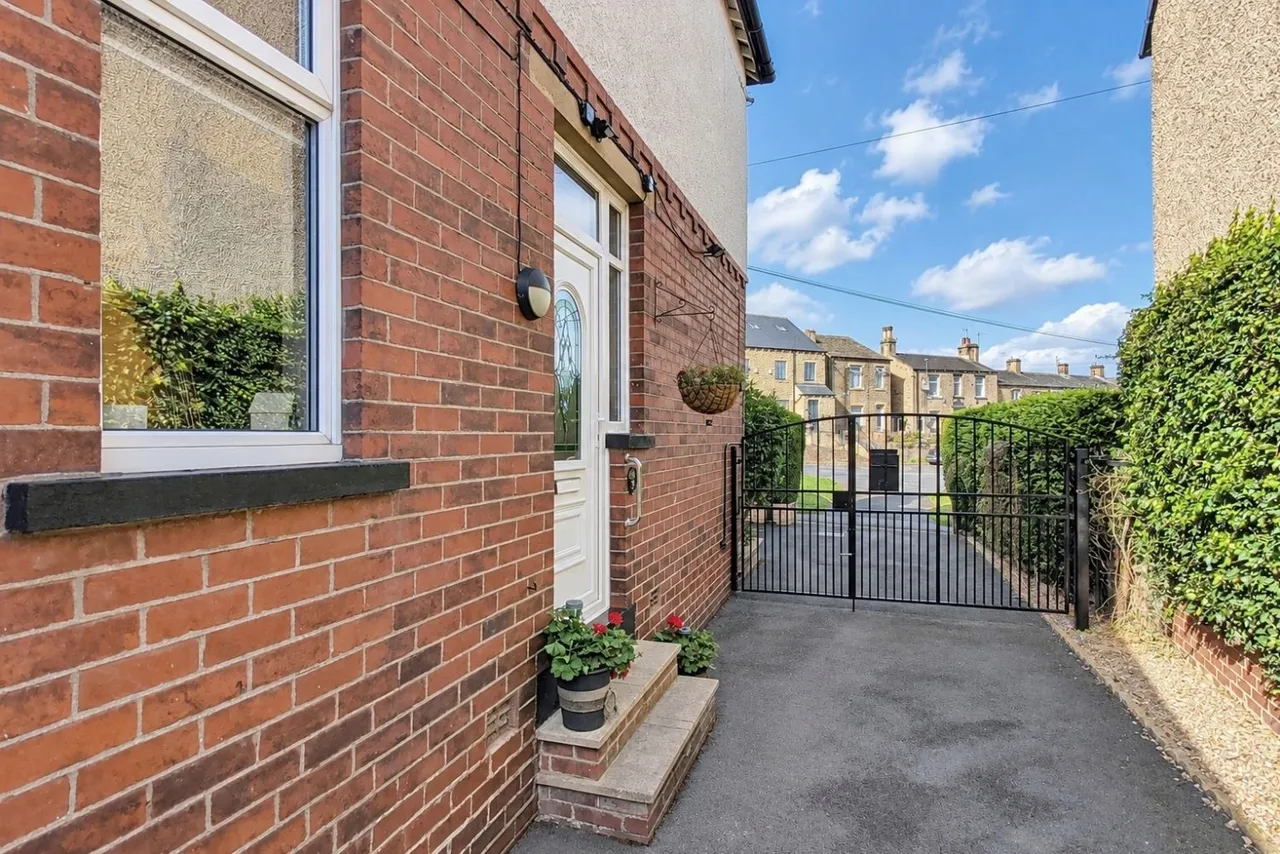 Slade Lane, Brighouse, HD6, photo 20