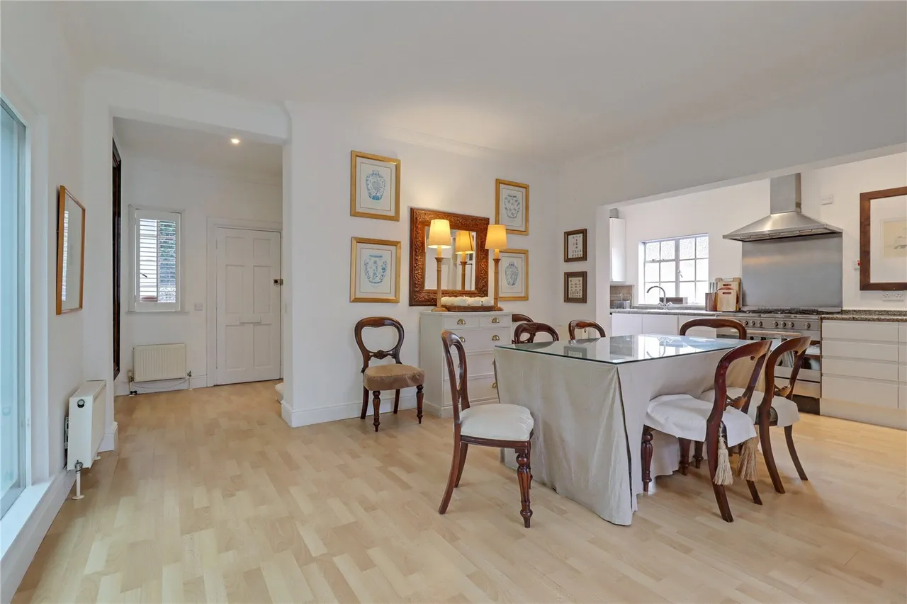 Kennel Lane, Windlesham, Surrey, GU20 6AA, photo 5