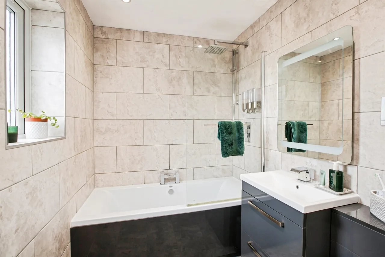 Whitemoor Way, Denholme, BD13, photo 18