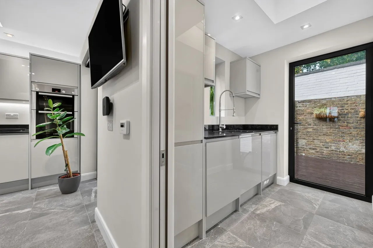 Harmood Street, London, NW1, photo 10