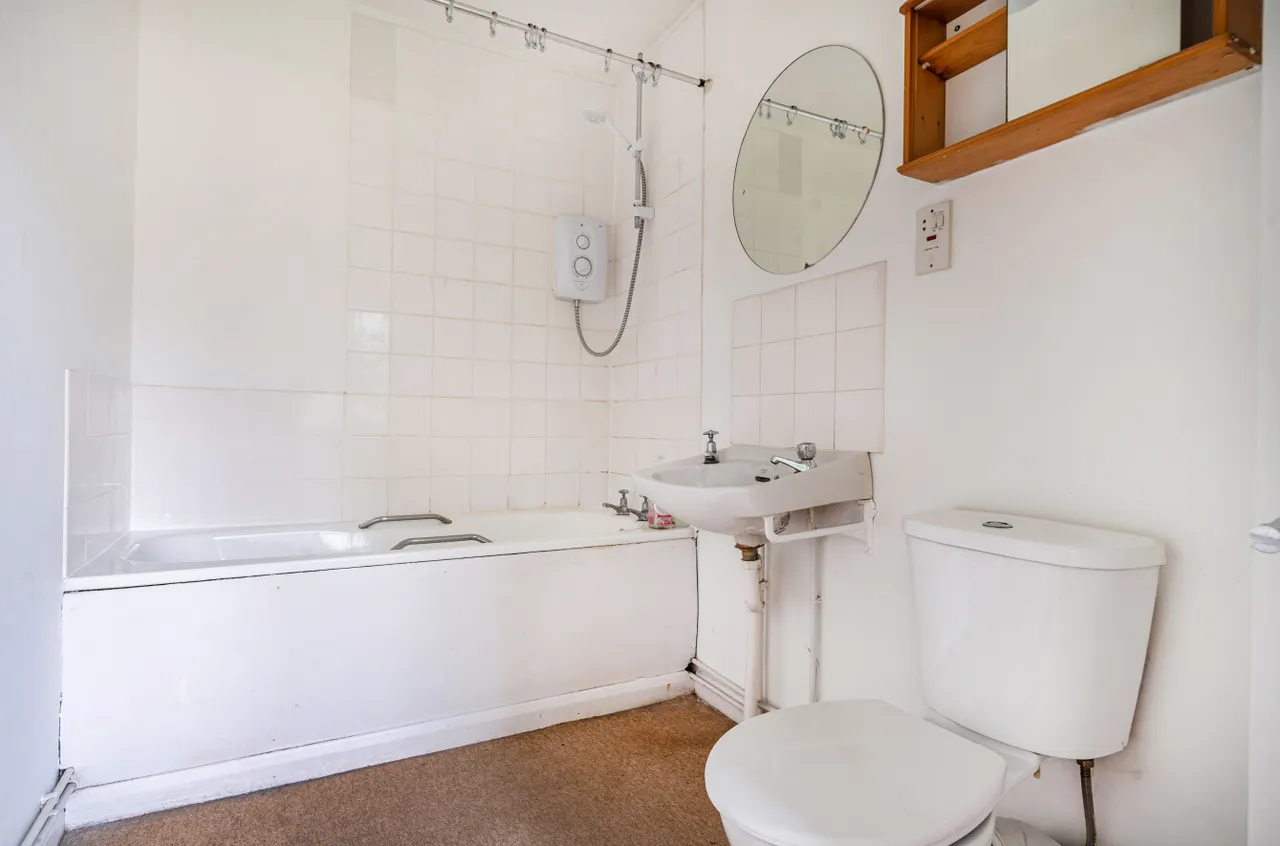 Cobbles Close, Sutton Scotney, SO21, photo 8
