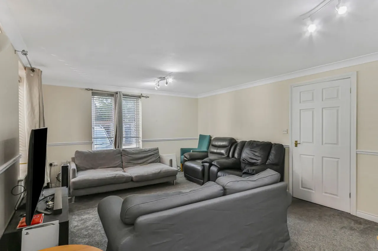 Bournemouth Road, Poole, photo 7