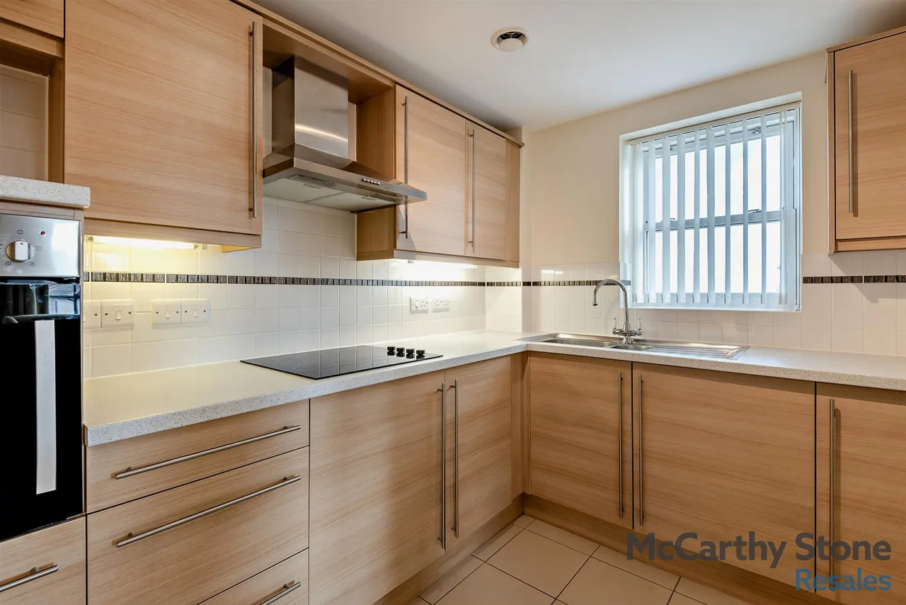 Victoria Road, Malvern, WR14, photo 5