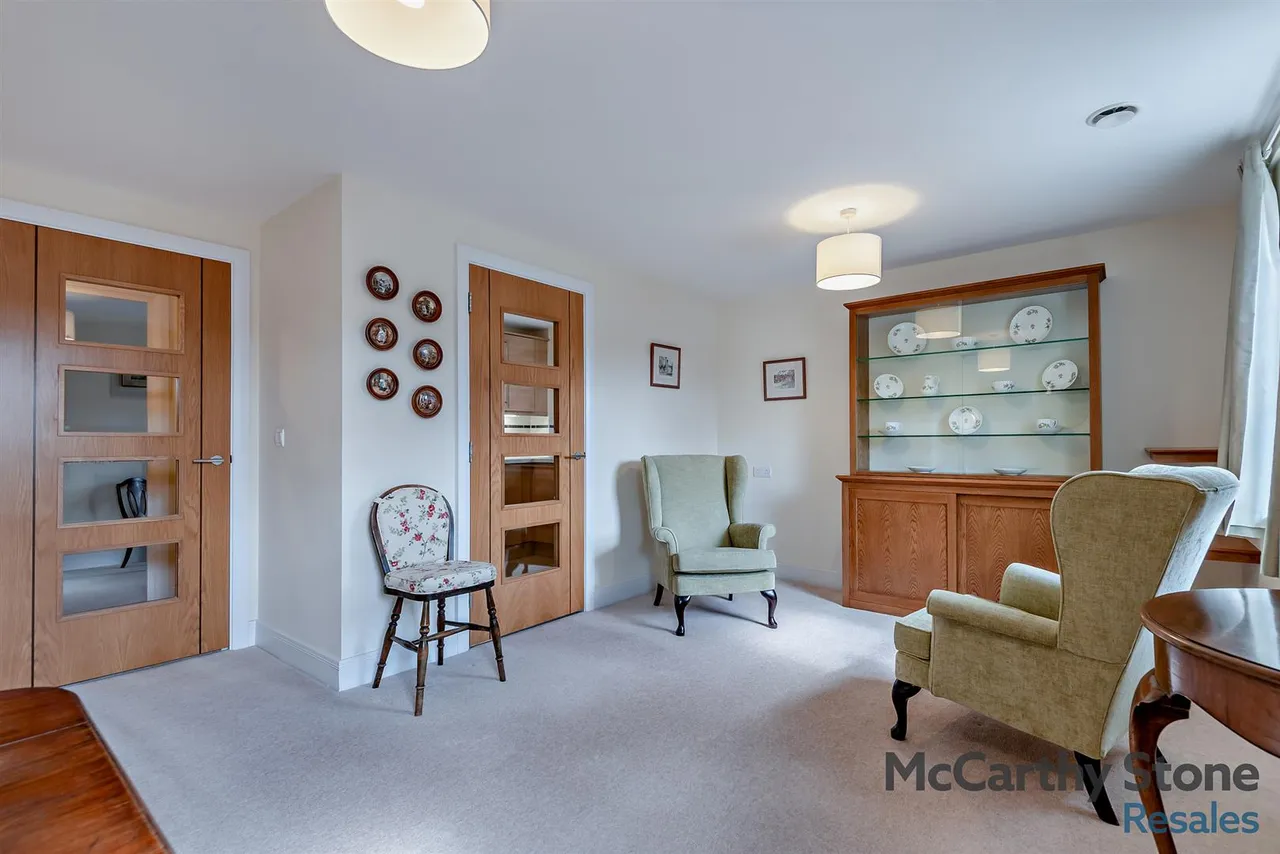 Victoria Road, Malvern, WR14, photo 3