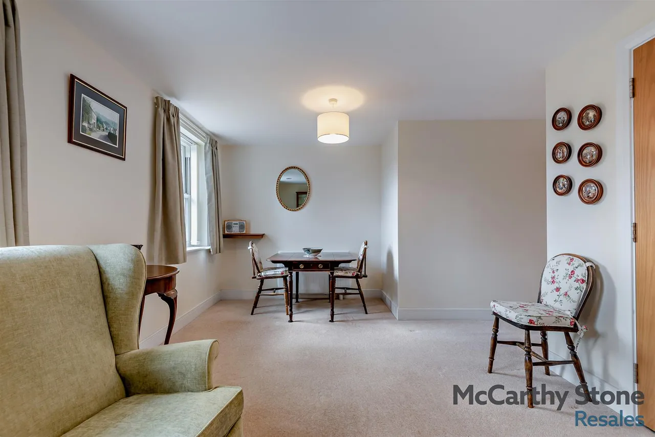 2 bed property for sale, Victoria Road, Malvern, WR14