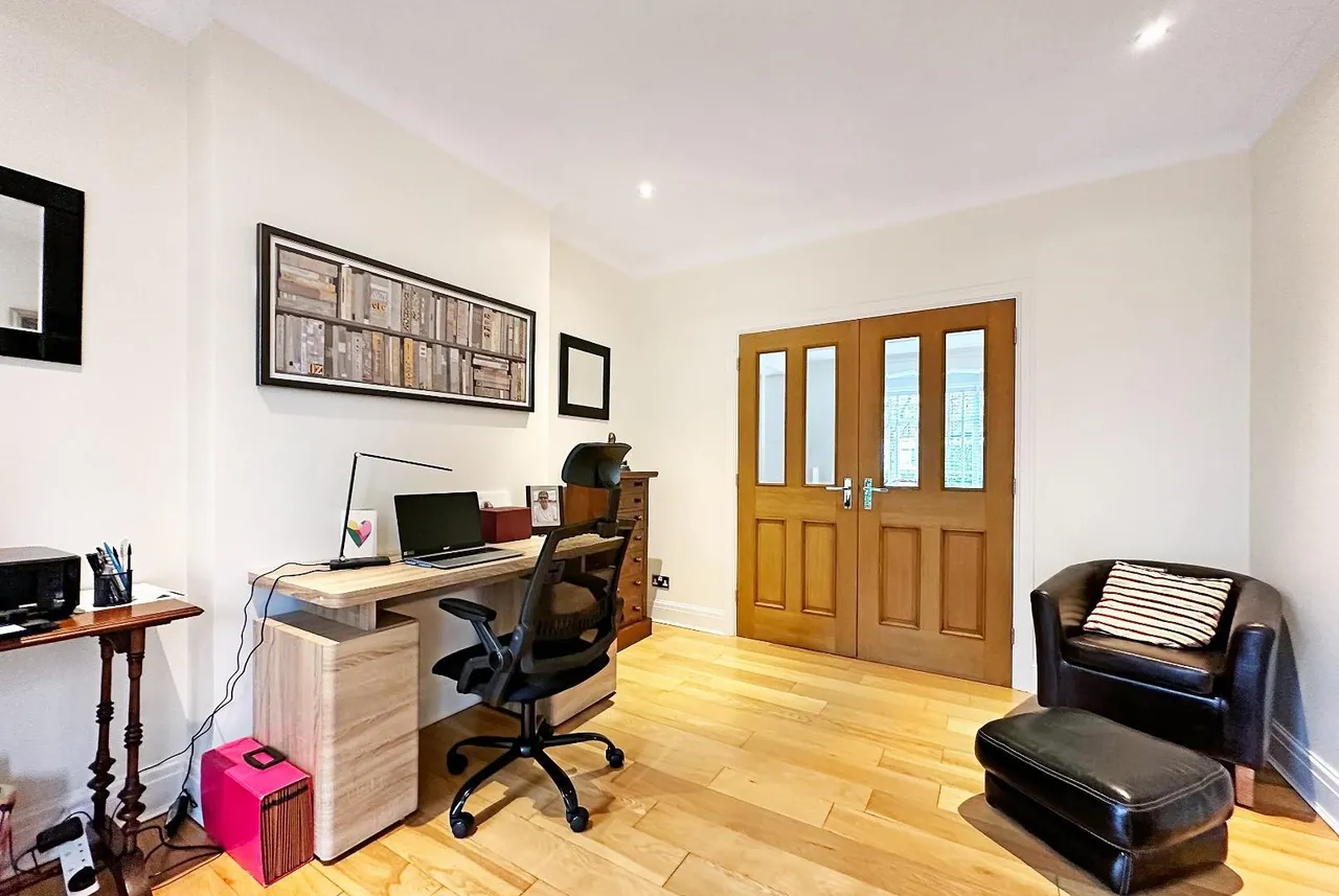 Woodhead Road, Hale, Cheshire WA15 9LD, photo 12