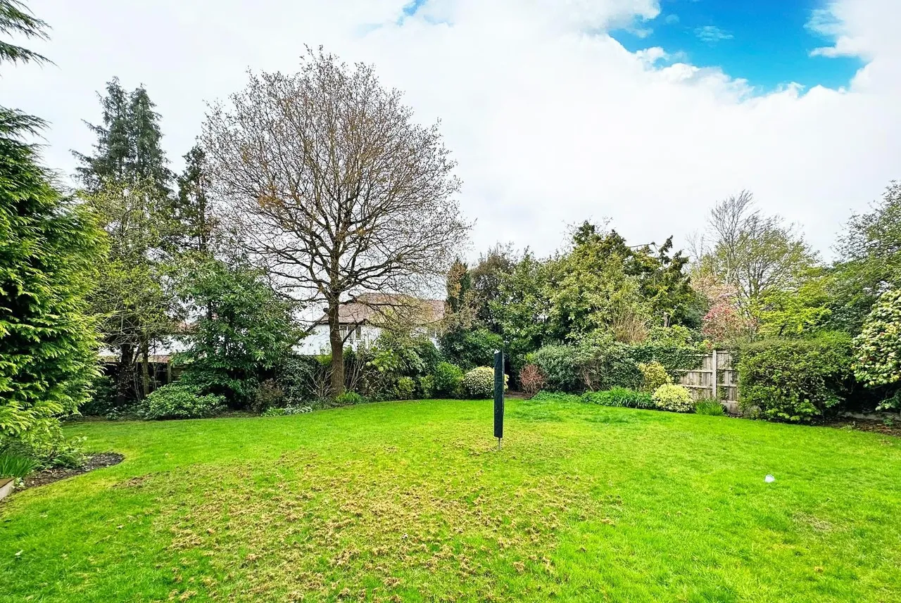 Woodhead Road, Hale, Cheshire WA15 9LD, photo 30