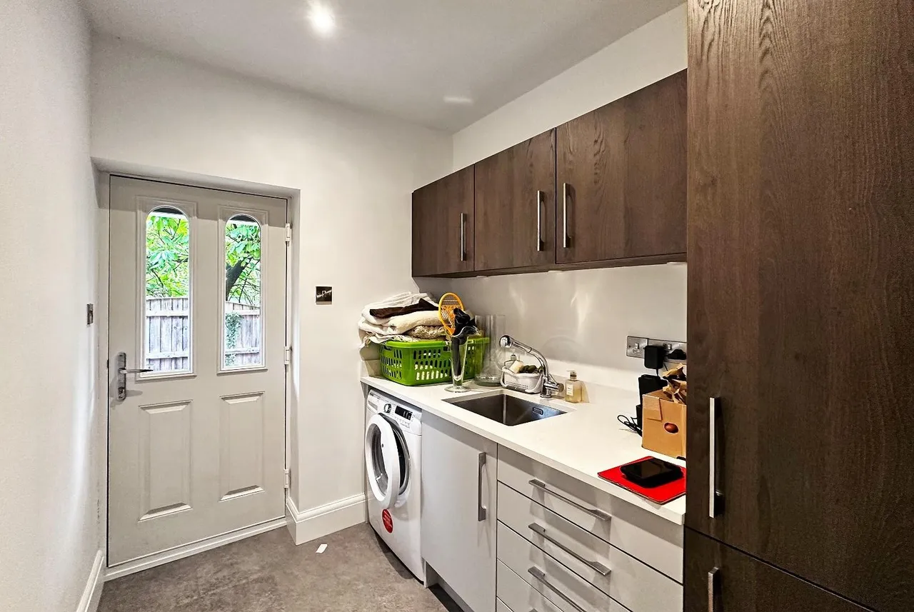 Woodhead Road, Hale, Cheshire WA15 9LD, photo 23