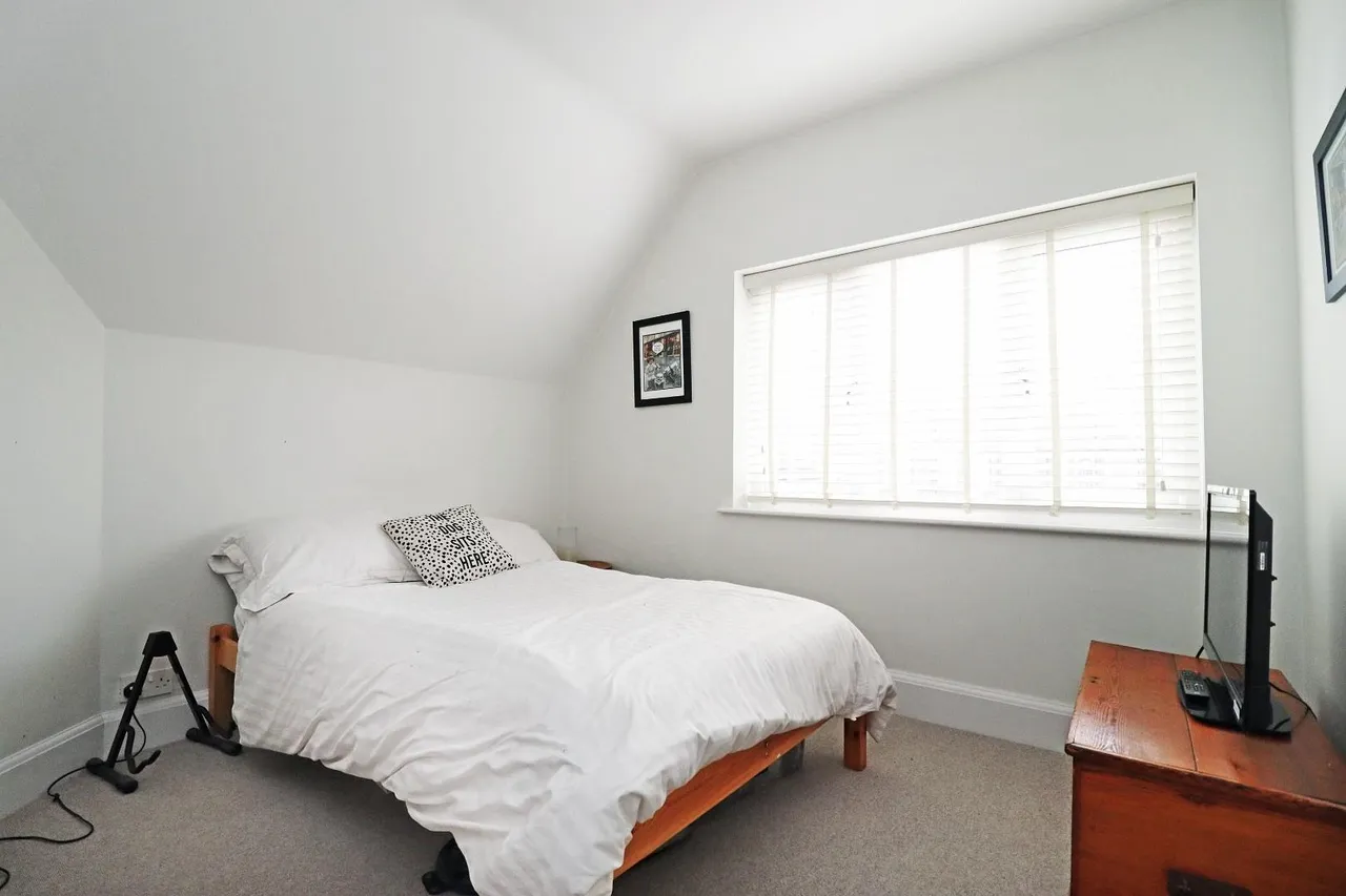Woodhead Road, Hale, Cheshire WA15 9LD, photo 51