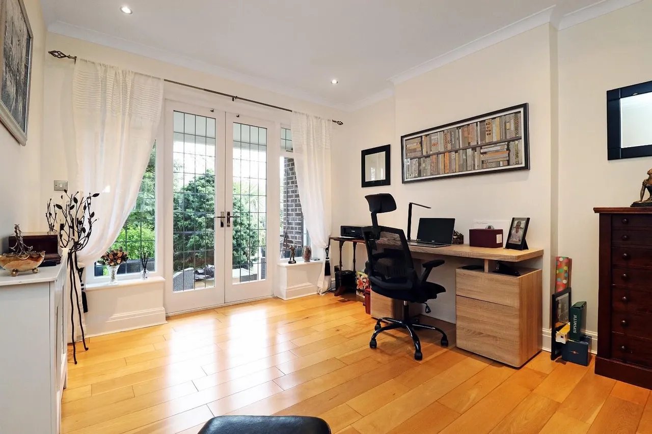 Woodhead Road, Hale, Cheshire WA15 9LD, photo 11