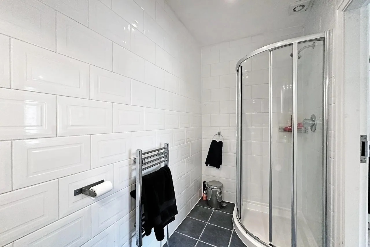 Woodhead Road, Hale, Cheshire WA15 9LD, photo 47
