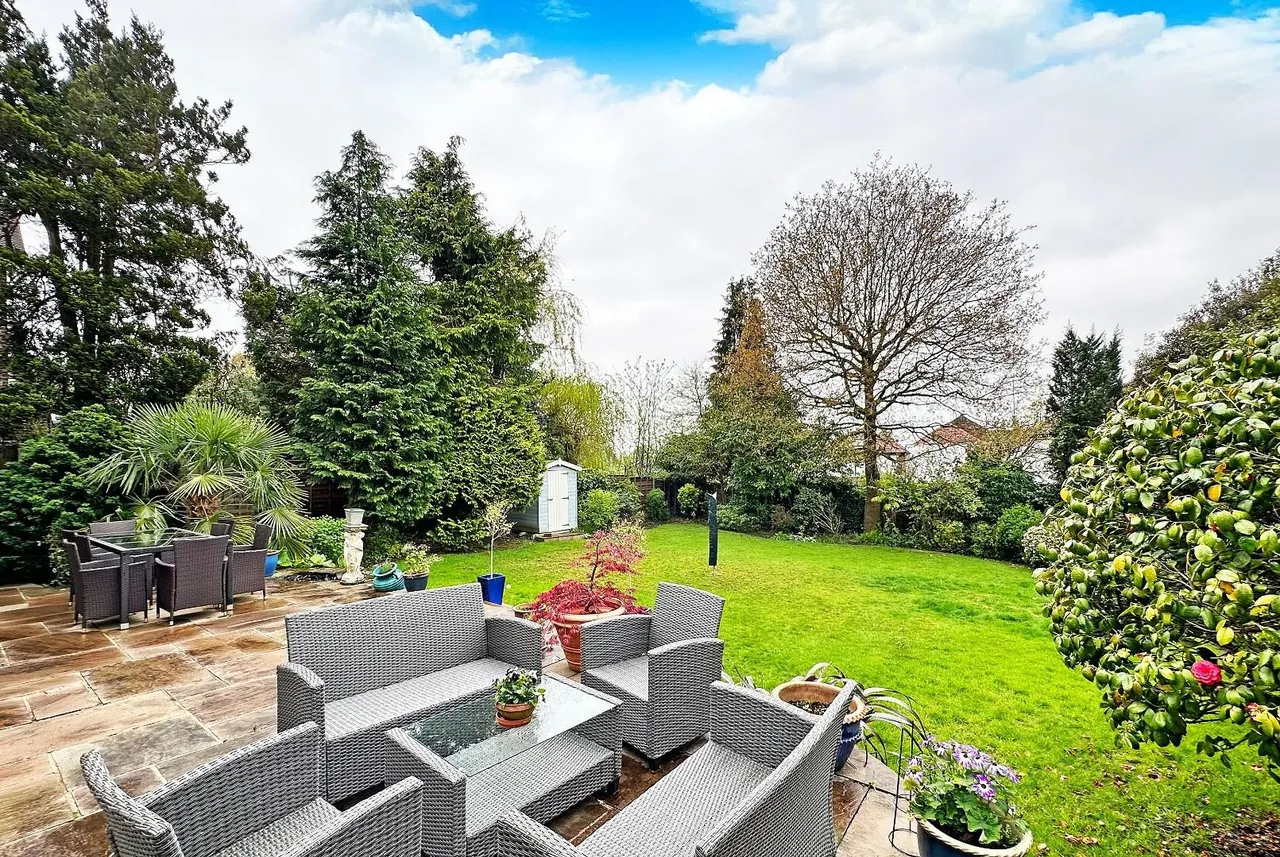 Woodhead Road, Hale, Cheshire WA15 9LD, photo 25