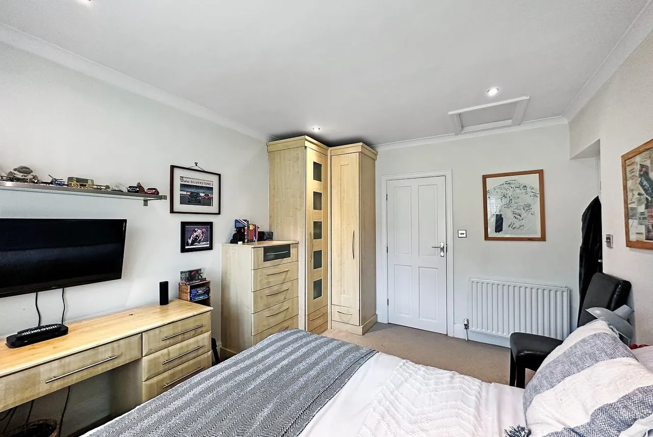 Woodhead Road, Hale, Cheshire WA15 9LD, photo 44