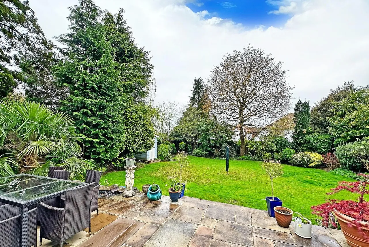Woodhead Road, Hale, Cheshire WA15 9LD, photo 26
