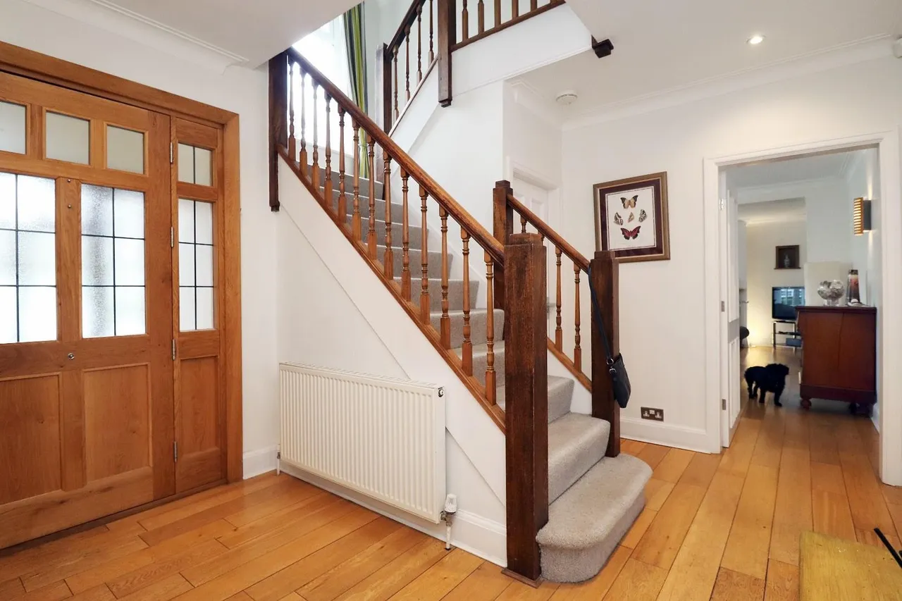 Woodhead Road, Hale, Cheshire WA15 9LD, photo 3