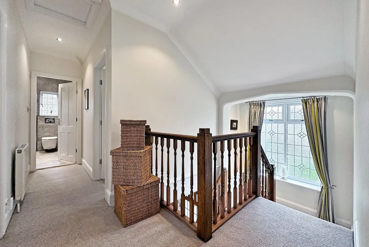 Woodhead Road, Hale, Cheshire WA15 9LD, photo 35