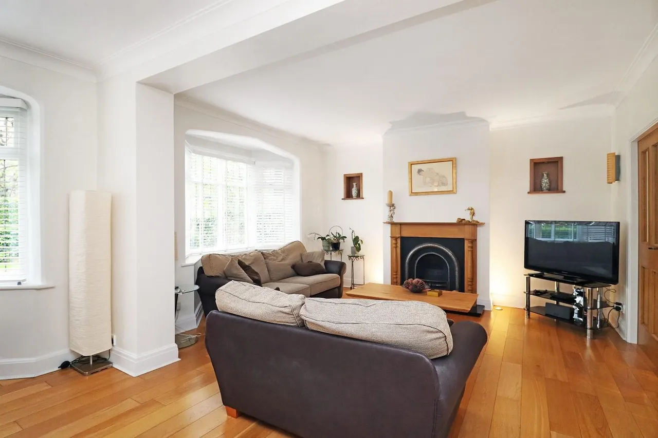 Woodhead Road, Hale, Cheshire WA15 9LD, photo 8
