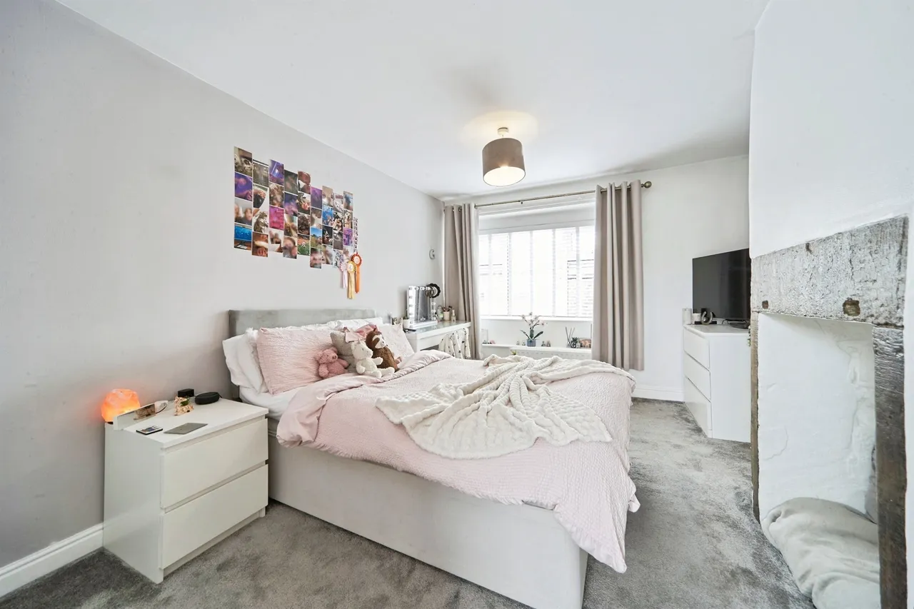 Moss Row, Wilsden, BD15, photo 17