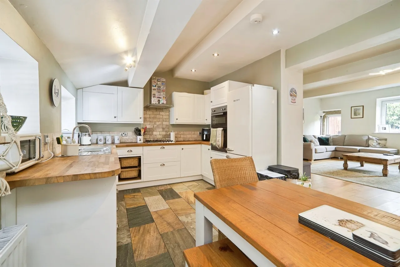 Moss Row, Wilsden, BD15, photo 5