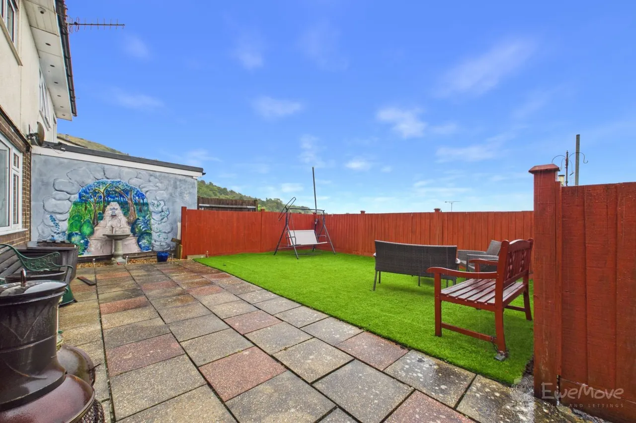 Pilgrim Spring, Folkestone, CT19, photo 12
