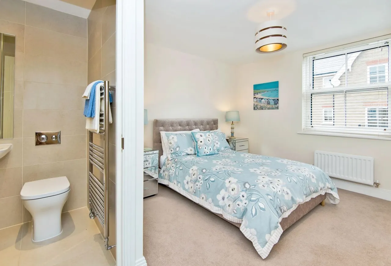 St. Leonards Road, Windsor, SL4, photo 5