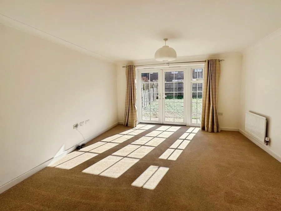 Addington Gardens, Woodley, RG5, photo 2