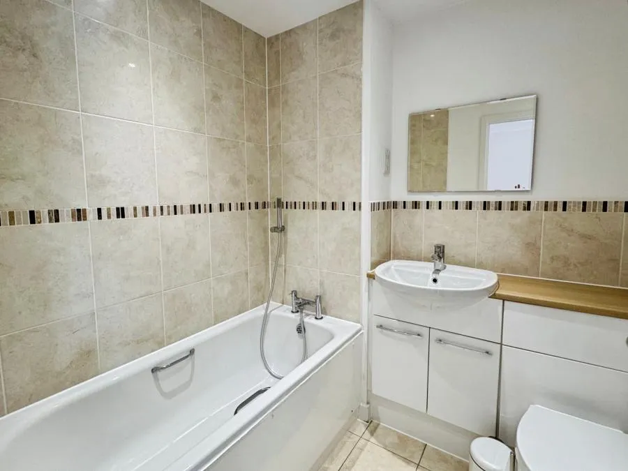 Addington Gardens, Woodley, RG5, photo 5