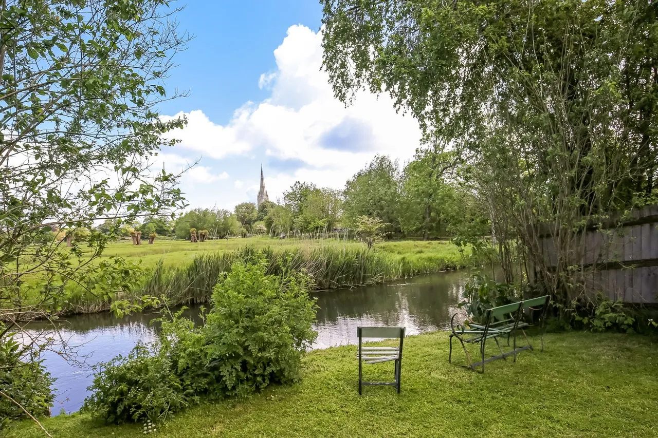Harnham Road, Salisbury, Wiltshire, SP2 8JW, photo 2