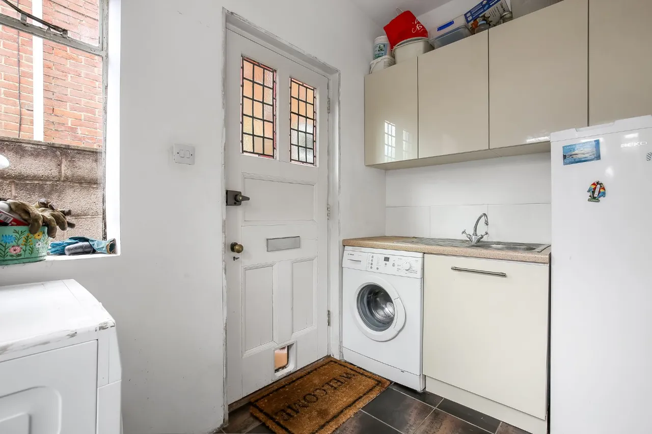 Harnham Road, Salisbury, Wiltshire, SP2 8JW, photo 13
