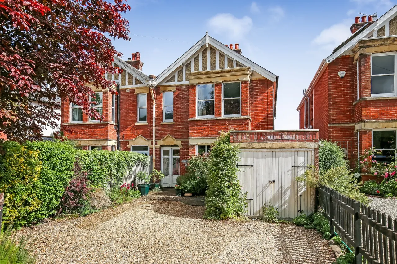 6 bed house for sale — Harnham Road, Salisbury, Wiltshire, SP2 8JW