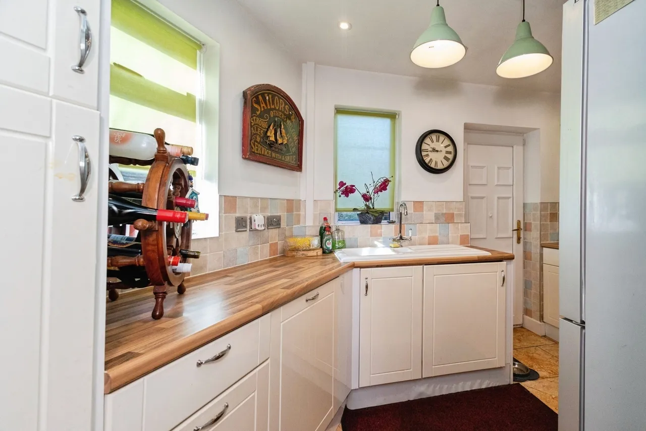 Dean Terrace, Parkbridge, Ashton-Under-Lyne, Greater Manchester, OL6, photo 8