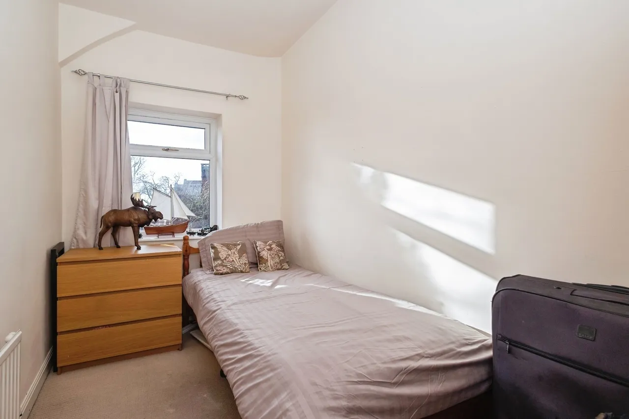Dean Terrace, Parkbridge, Ashton-Under-Lyne, Greater Manchester, OL6, photo 13