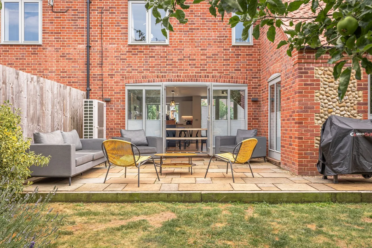 Beautiful Three Bedroom Home in Branc, photo 16