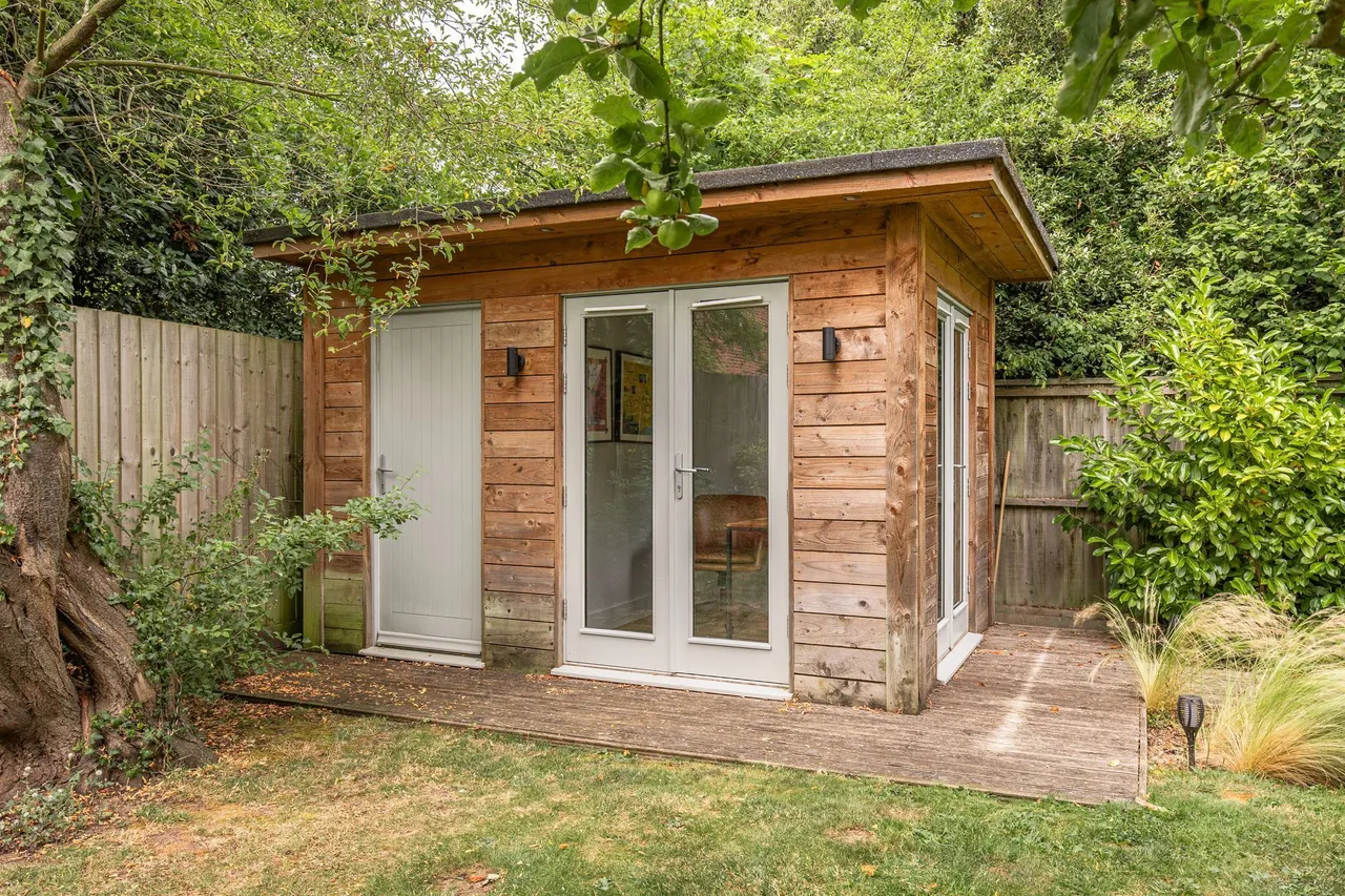 Beautiful Three Bedroom Home in Branc, photo 18
