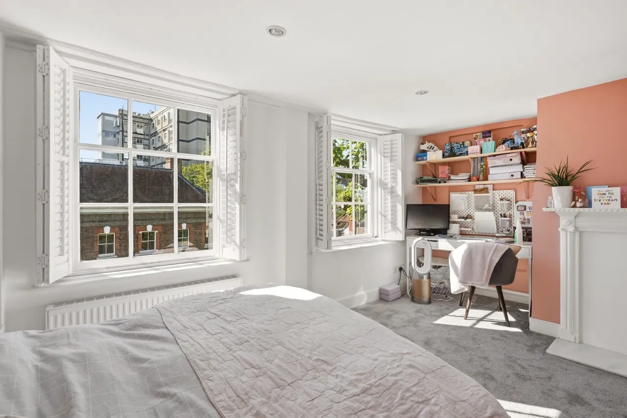 West Stockwell Street, Dutch Quarter, CO1, photo 19