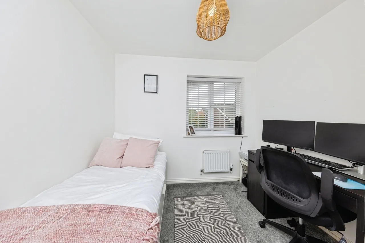 Trem Y Coleg, Carmarthen, SA31, photo 21